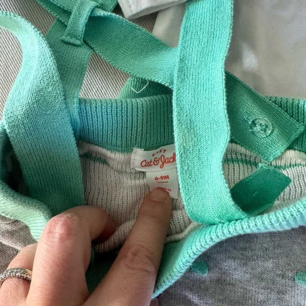 Cat & Jack Mint and Gray 🐰🐰 infant romper 6-9 months